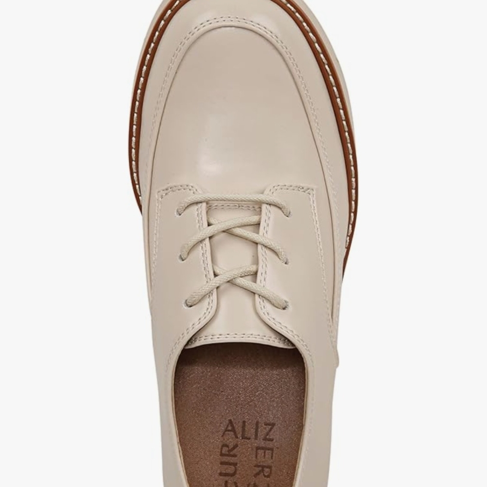 Naturalizer Darry- Lace Porcelain Women's Lace-Up Shoes